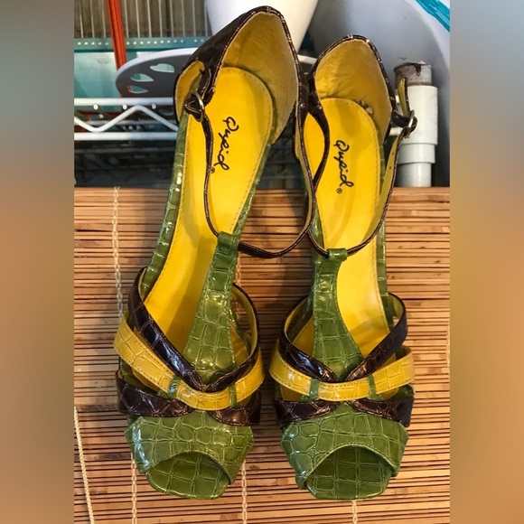 Qupid Shoes - Qupid High Heel Sandals Size 10